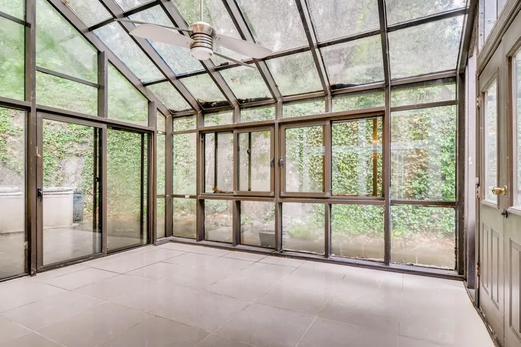 1050 Edgewater Drive, Sandy Springs, Georgia 30328, 5 Bedrooms Bedrooms, ,4 BathroomsBathrooms,Residential,Sold,1050 Edgewater Drive,6725674