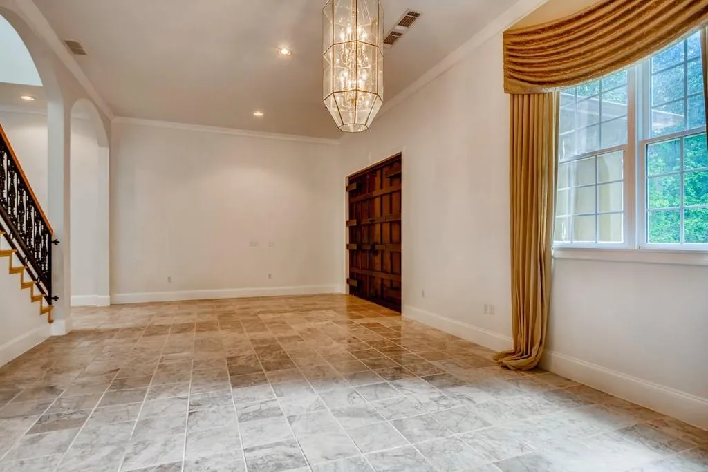 1050 Edgewater Drive, Sandy Springs, Georgia 30328, 5 Bedrooms Bedrooms, ,4 BathroomsBathrooms,Residential,Sold,1050 Edgewater Drive,6725674