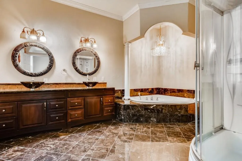 1050 Edgewater Drive, Sandy Springs, Georgia 30328, 5 Bedrooms Bedrooms, ,4 BathroomsBathrooms,Residential,Sold,1050 Edgewater Drive,6725674