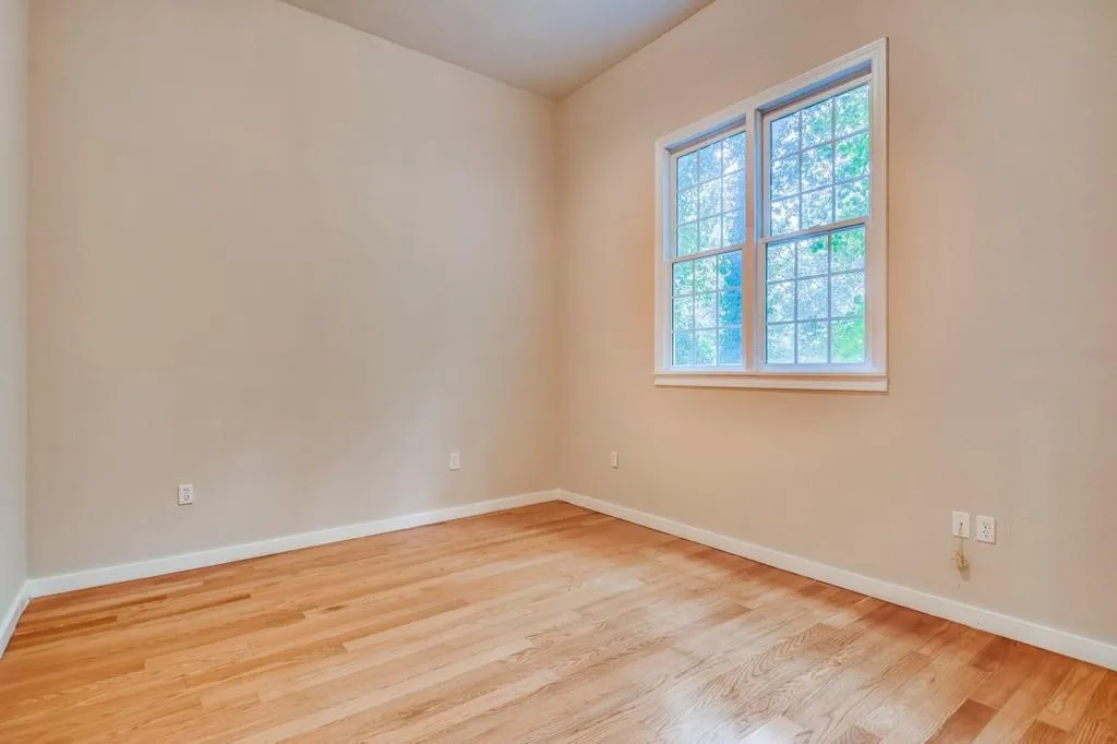 1050 Edgewater Drive, Sandy Springs, Georgia 30328, 5 Bedrooms Bedrooms, ,4 BathroomsBathrooms,Residential,Sold,1050 Edgewater Drive,6725674