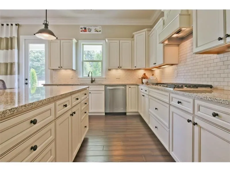 105 Austin Drive, Sandy Springs, Georgia 30328, 5 Bedrooms Bedrooms, ,4 BathroomsBathrooms,Residential,Sold,105 Austin Drive,5645032