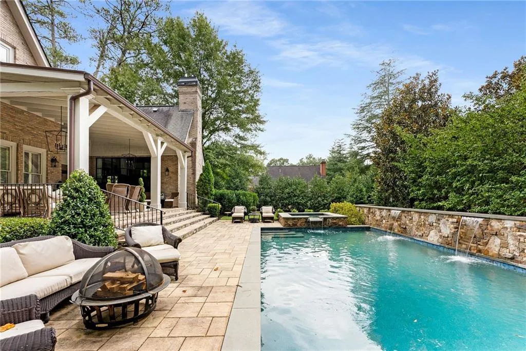 4706 Powers Ferry Road, Atlanta, Georgia 30327, 5 Bedrooms Bedrooms, ,5 BathroomsBathrooms,Residential,Sold,4706 Powers Ferry Road,7449452