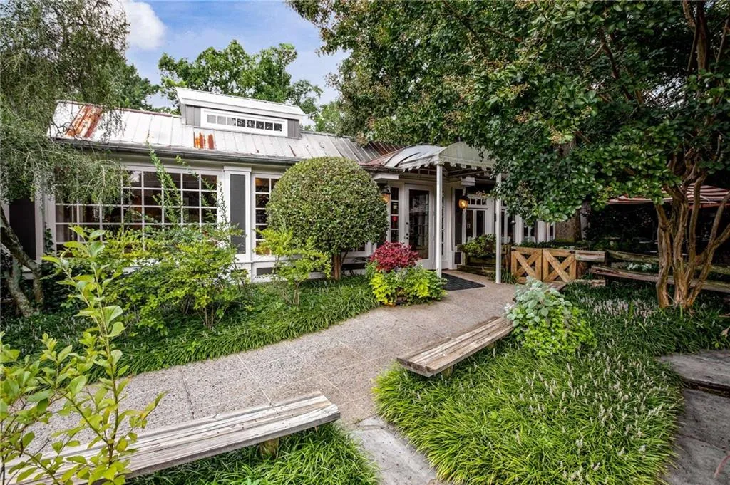 4706 Powers Ferry Road, Atlanta, Georgia 30327, 5 Bedrooms Bedrooms, ,5 BathroomsBathrooms,Residential,Sold,4706 Powers Ferry Road,7449452