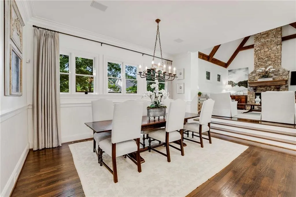 4706 Powers Ferry Road, Atlanta, Georgia 30327, 5 Bedrooms Bedrooms, ,5 BathroomsBathrooms,Residential,Sold,4706 Powers Ferry Road,7449452