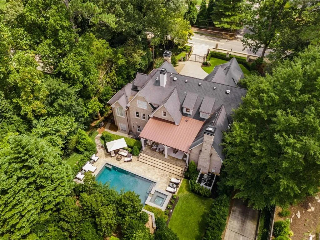 4706 Powers Ferry Road, Atlanta, Georgia 30327, 5 Bedrooms Bedrooms, ,5 BathroomsBathrooms,Residential,Sold,4706 Powers Ferry Road,7449452