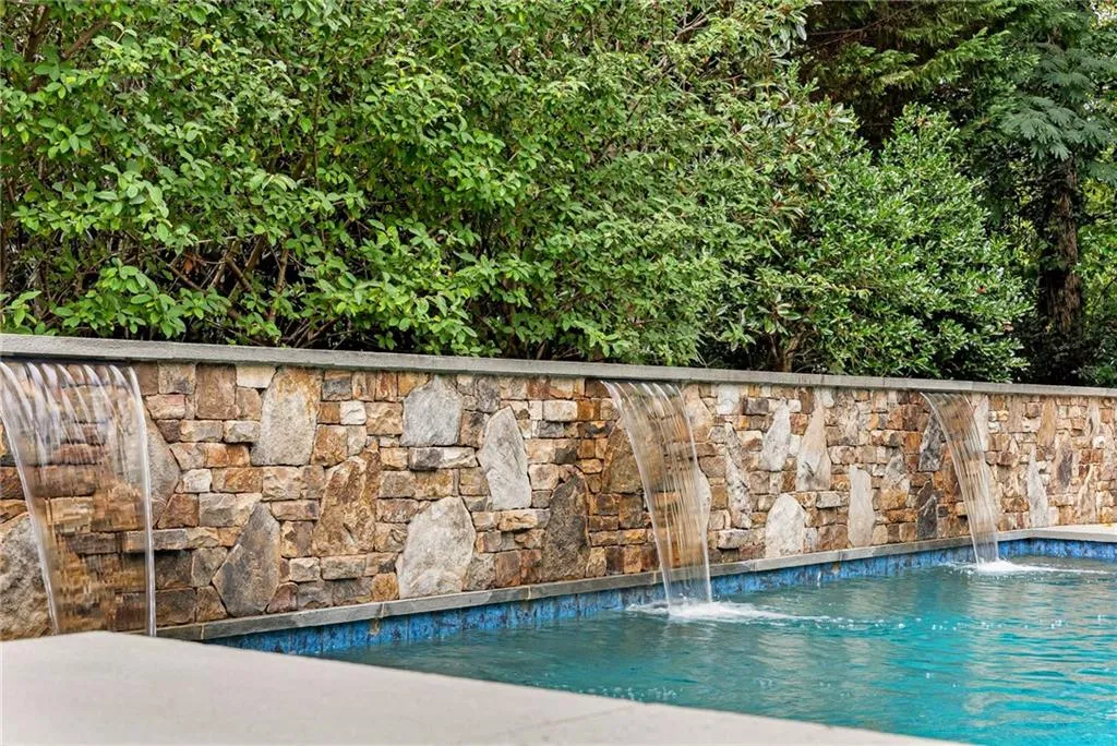 4706 Powers Ferry Road, Atlanta, Georgia 30327, 5 Bedrooms Bedrooms, ,5 BathroomsBathrooms,Residential,Sold,4706 Powers Ferry Road,7449452