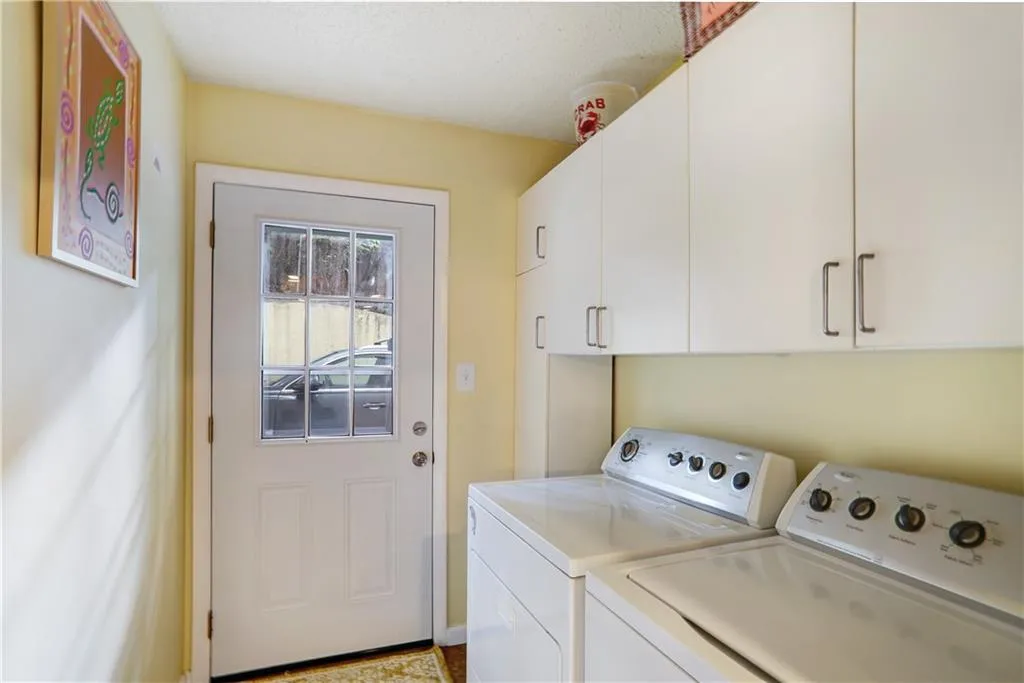 1255 Old Woodbine Road, Atlanta, Georgia 30319, 4 Bedrooms Bedrooms, ,2 BathroomsBathrooms,Residential,For Sale,1255 Old Woodbine Road,7621792