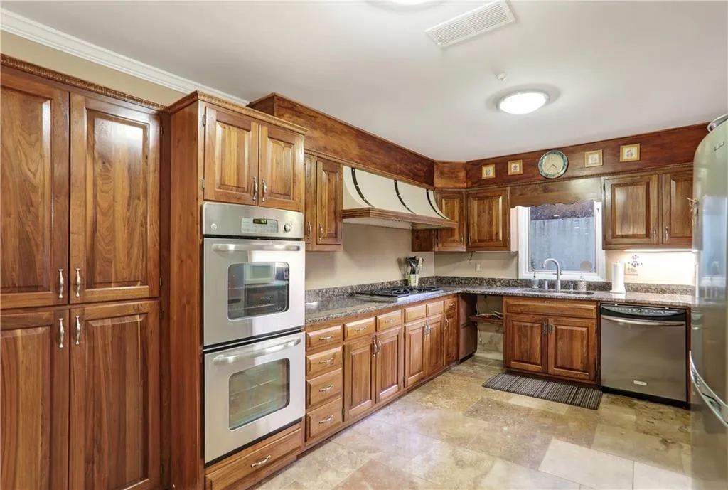 1255 Old Woodbine Road, Atlanta, Georgia 30319, 4 Bedrooms Bedrooms, ,2 BathroomsBathrooms,Residential,For Sale,1255 Old Woodbine Road,7621792