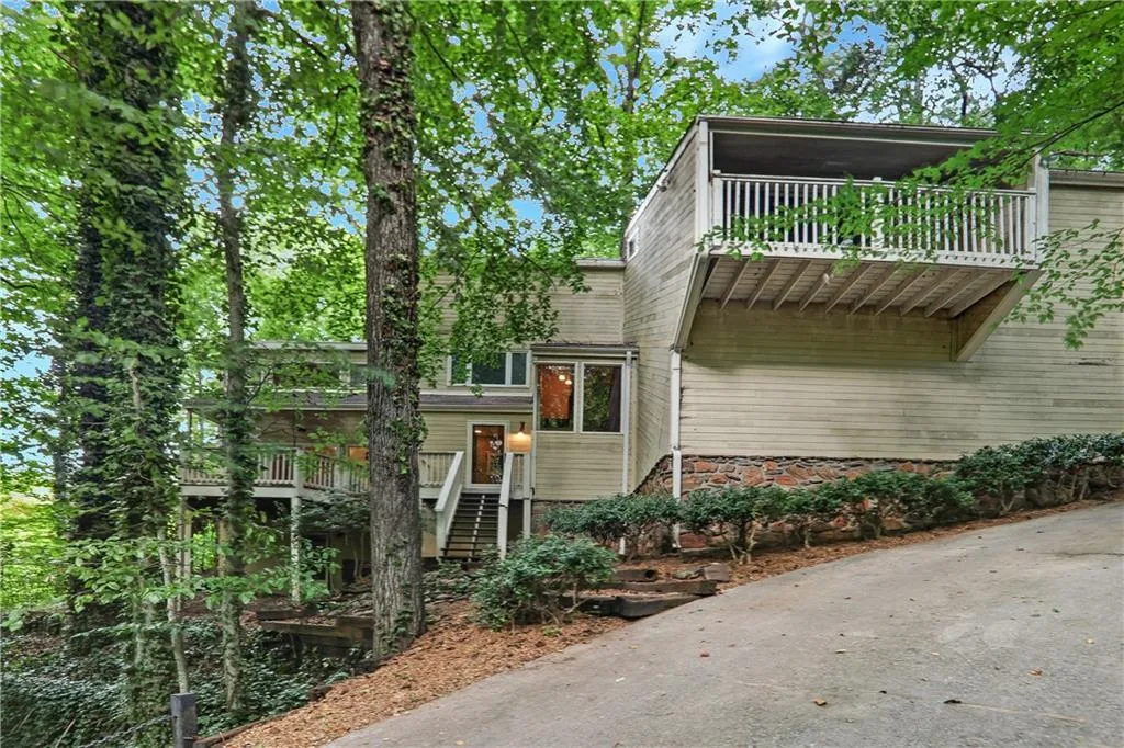 1255 Old Woodbine Road, Atlanta, Georgia 30319, 4 Bedrooms Bedrooms, ,2 BathroomsBathrooms,Residential,For Sale,1255 Old Woodbine Road,7621792