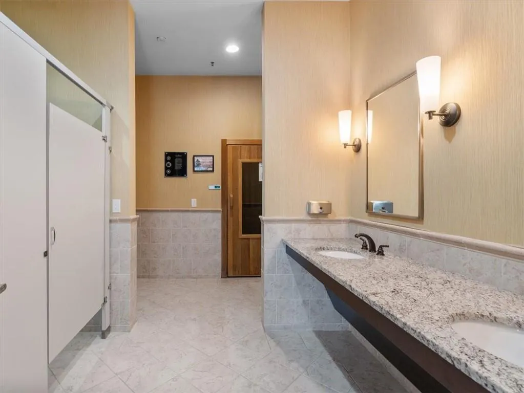 fitness center bathrooms with saunas