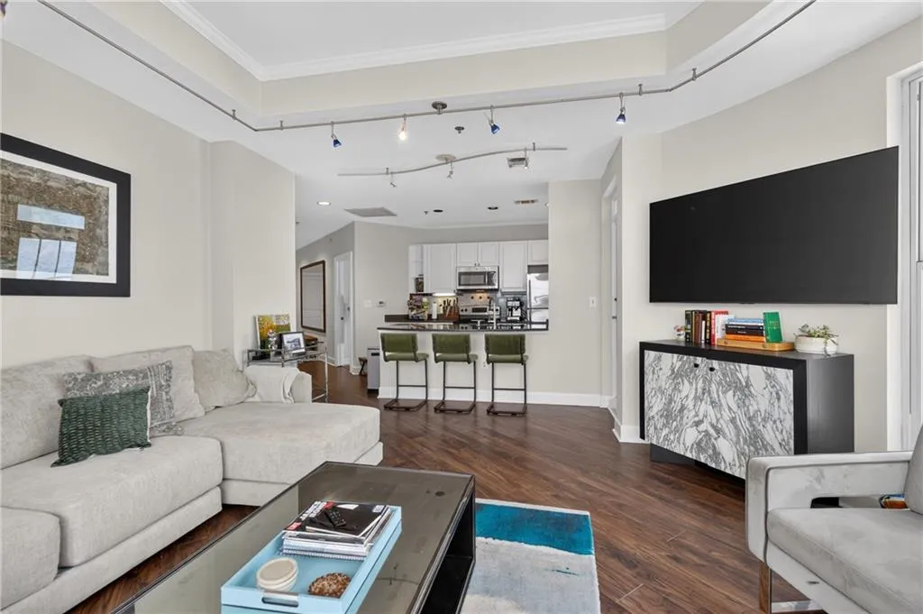 325 E Paces Ferry Road Ne Unit 1702, Atlanta, Georgia 30305, 2 Bedrooms Bedrooms, 0 ,2 BathroomsBathrooms,Residential,For Sale,325 E Paces Ferry Road Ne Unit 1702,7823994
