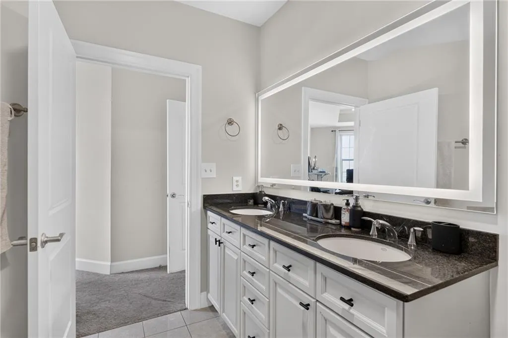 325 E Paces Ferry Road Ne Unit 1702, Atlanta, Georgia 30305, 2 Bedrooms Bedrooms, 0 ,2 BathroomsBathrooms,Residential,For Sale,325 E Paces Ferry Road Ne Unit 1702,7823994