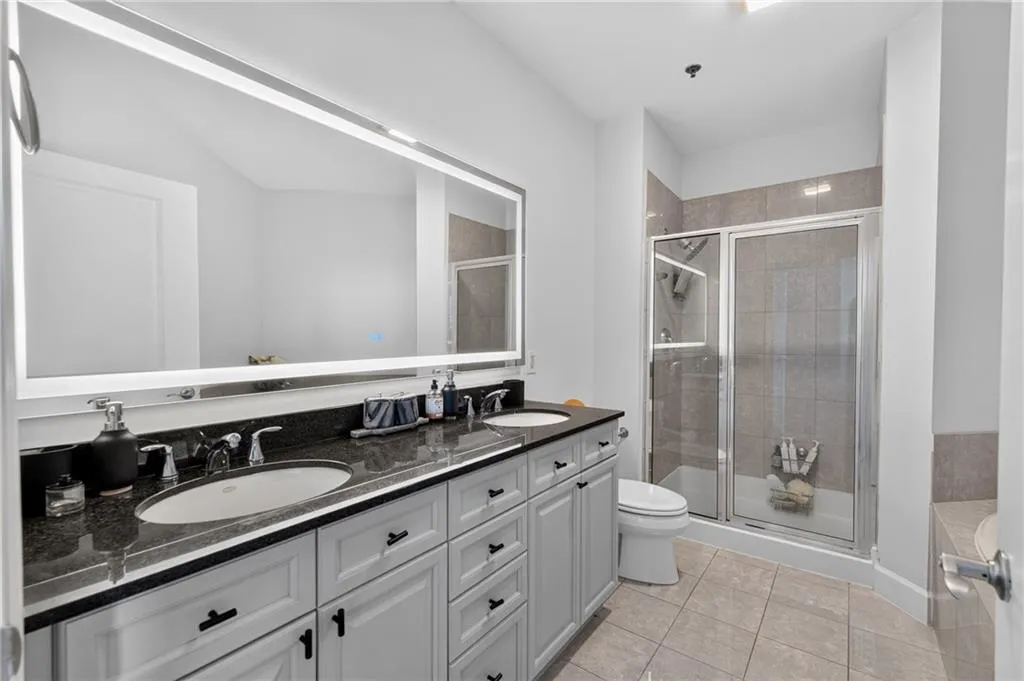 325 E Paces Ferry Road Ne Unit 1702, Atlanta, Georgia 30305, 2 Bedrooms Bedrooms, 0 ,2 BathroomsBathrooms,Residential,For Sale,325 E Paces Ferry Road Ne Unit 1702,7823994