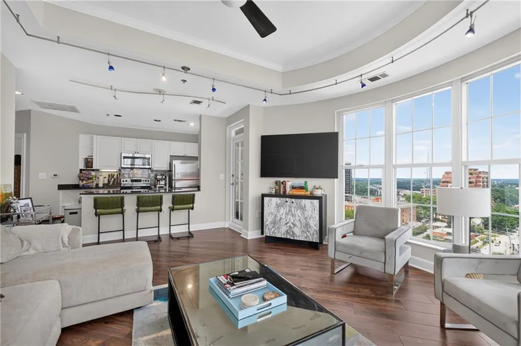 325 E Paces Ferry Road Ne Unit 1702, Atlanta, Georgia 30305, 2 Bedrooms Bedrooms, 0 ,2 BathroomsBathrooms,Residential,For Sale,325 E Paces Ferry Road Ne Unit 1702,7823994