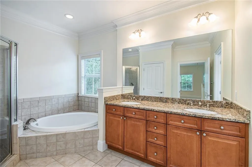 1140 Glenridge Place, Sandy Springs, Georgia 30342, 1 Bedroom Bedrooms, ,1 BathroomBathrooms,Residential,Sold,1140 Glenridge Place,6939497