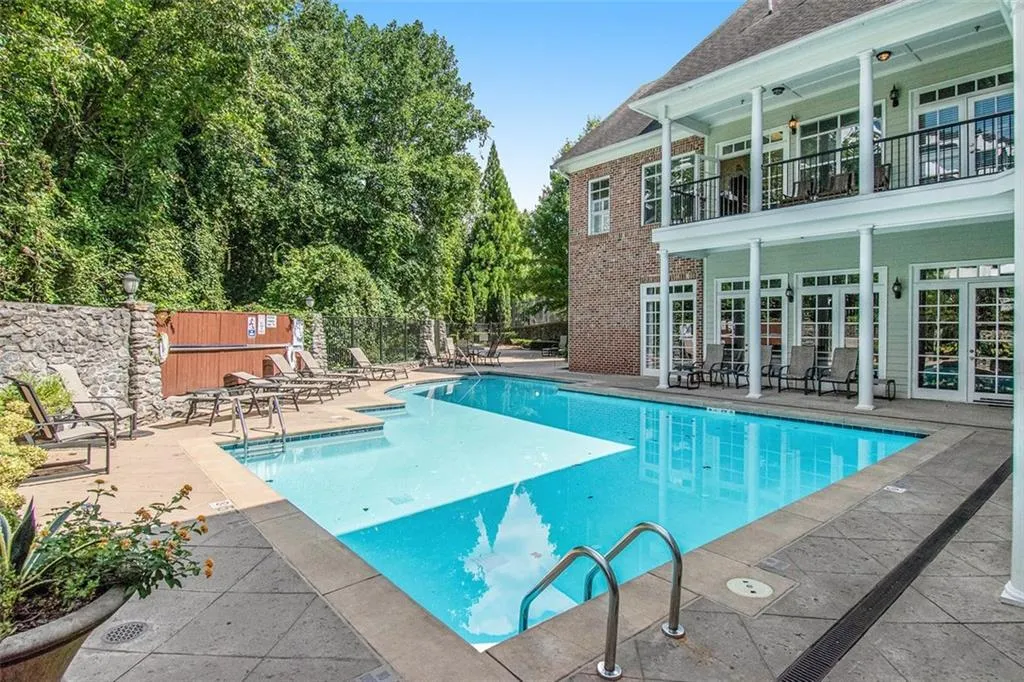 1140 Glenridge Place, Sandy Springs, Georgia 30342, 1 Bedroom Bedrooms, ,1 BathroomBathrooms,Residential,Sold,1140 Glenridge Place,6939497