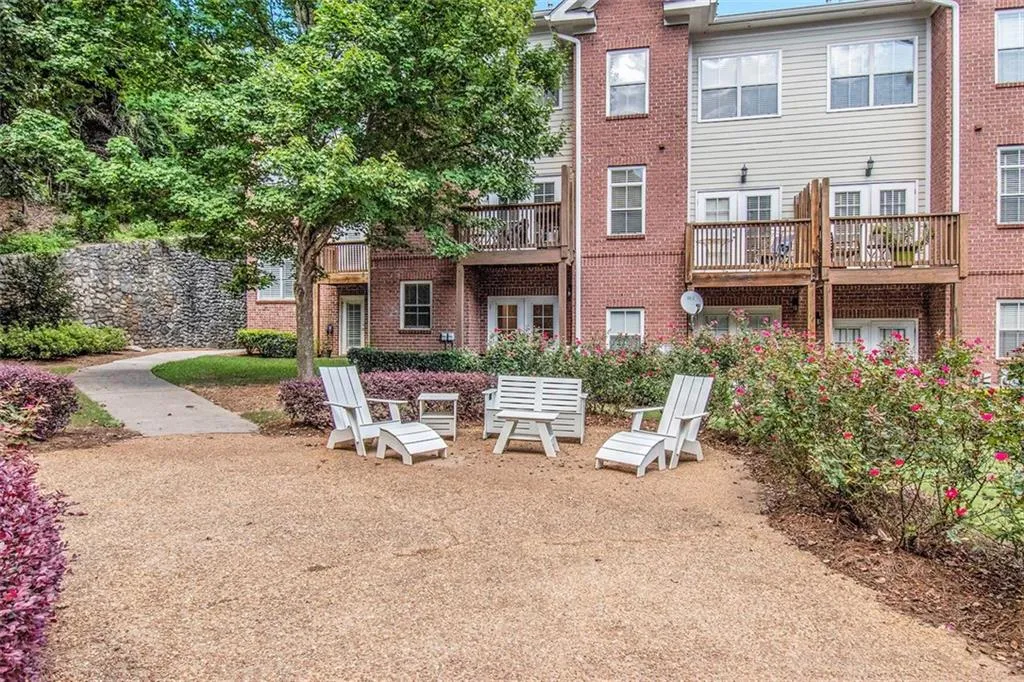 1140 Glenridge Place, Sandy Springs, Georgia 30342, 1 Bedroom Bedrooms, ,1 BathroomBathrooms,Residential,Sold,1140 Glenridge Place,6939497