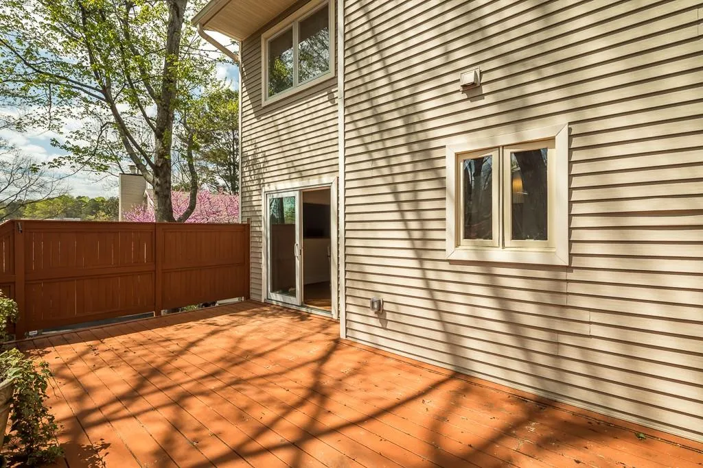 62 Basswood Circle, Sandy Springs, Georgia 30328, 3 Bedrooms Bedrooms, ,3 BathroomsBathrooms,Residential,Sold,62 Basswood Circle,6568276