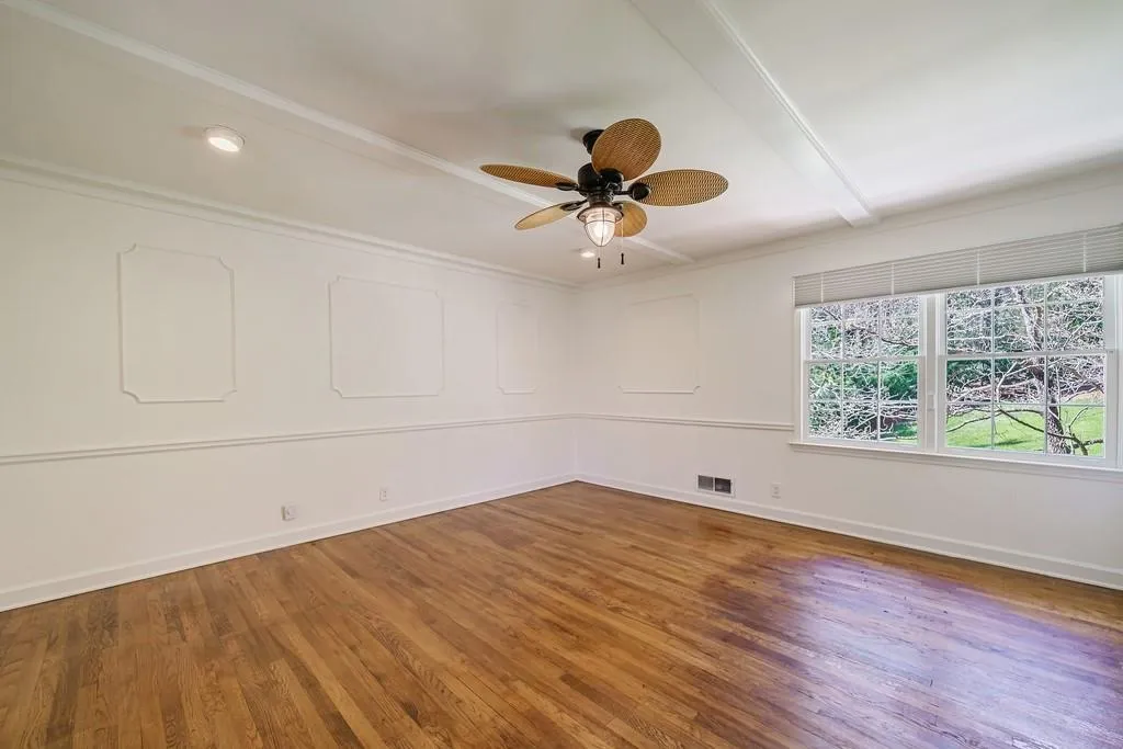 8015 Innsbruck Drive, Sandy Springs, Georgia 30350, 5 Bedrooms Bedrooms, ,4 BathroomsBathrooms,Residential,Sold,8015 Innsbruck Drive,7020466