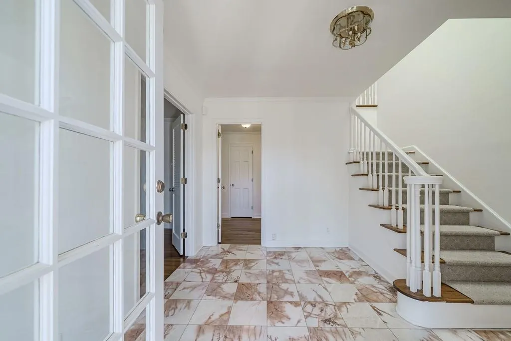 8015 Innsbruck Drive, Sandy Springs, Georgia 30350, 5 Bedrooms Bedrooms, ,4 BathroomsBathrooms,Residential,Sold,8015 Innsbruck Drive,7020466