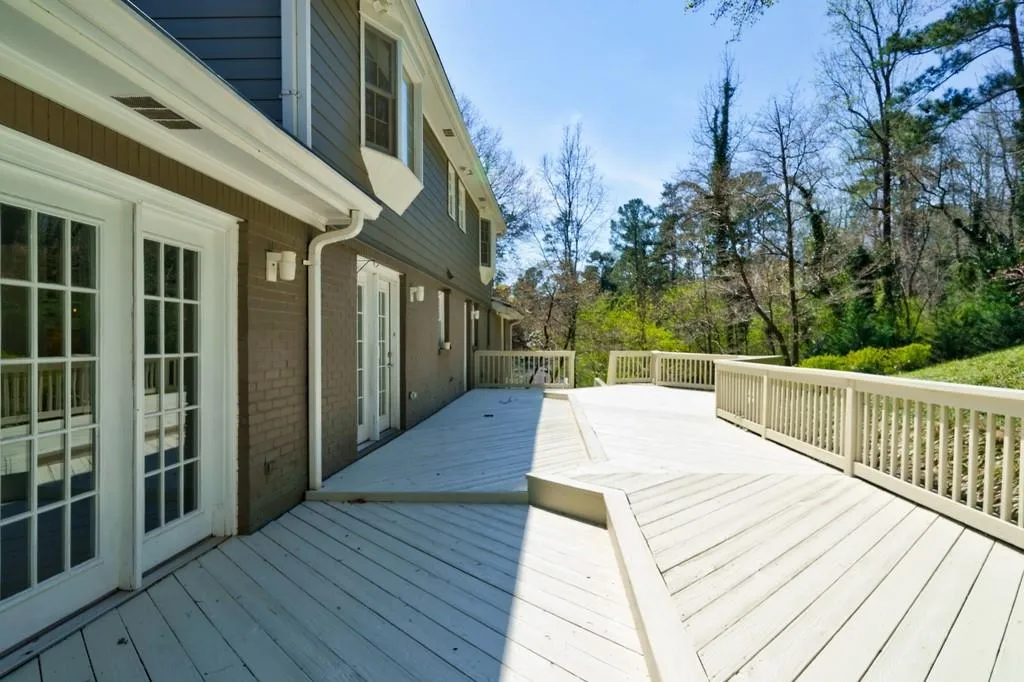 8015 Innsbruck Drive, Sandy Springs, Georgia 30350, 5 Bedrooms Bedrooms, ,4 BathroomsBathrooms,Residential,Sold,8015 Innsbruck Drive,7020466