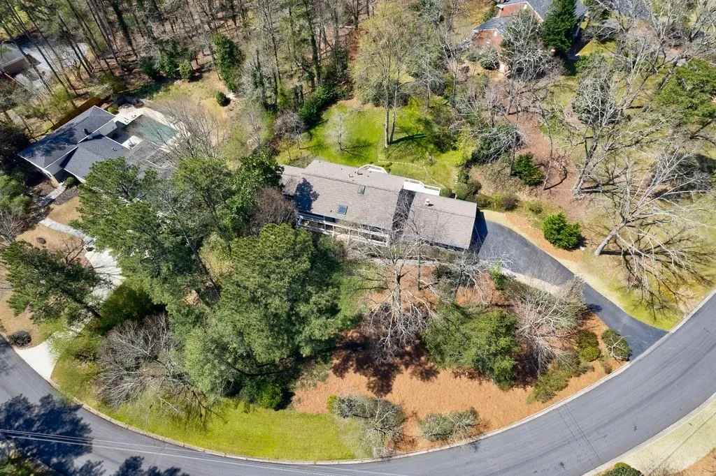 8015 Innsbruck Drive, Sandy Springs, Georgia 30350, 5 Bedrooms Bedrooms, ,4 BathroomsBathrooms,Residential,Sold,8015 Innsbruck Drive,7020466