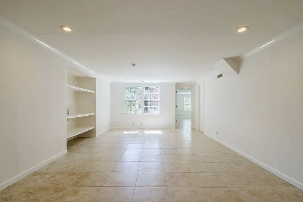 8015 Innsbruck Drive, Sandy Springs, Georgia 30350, 5 Bedrooms Bedrooms, ,4 BathroomsBathrooms,Residential,Sold,8015 Innsbruck Drive,7020466