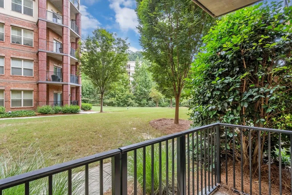 200 River Vista Drive Unit 106, Atlanta, Georgia 30339, 2 Bedrooms Bedrooms, ,2 BathroomsBathrooms,Residential,Sold,200 River Vista Drive Unit 106,6068811