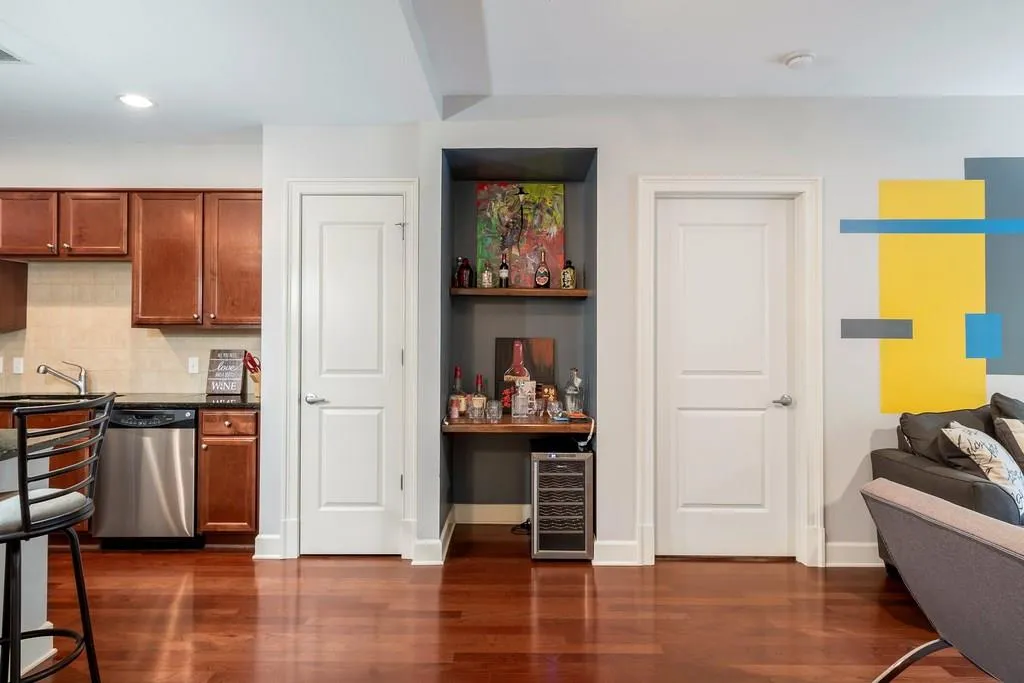 200 River Vista Drive Unit 106, Atlanta, Georgia 30339, 2 Bedrooms Bedrooms, ,2 BathroomsBathrooms,Residential,Sold,200 River Vista Drive Unit 106,6068811