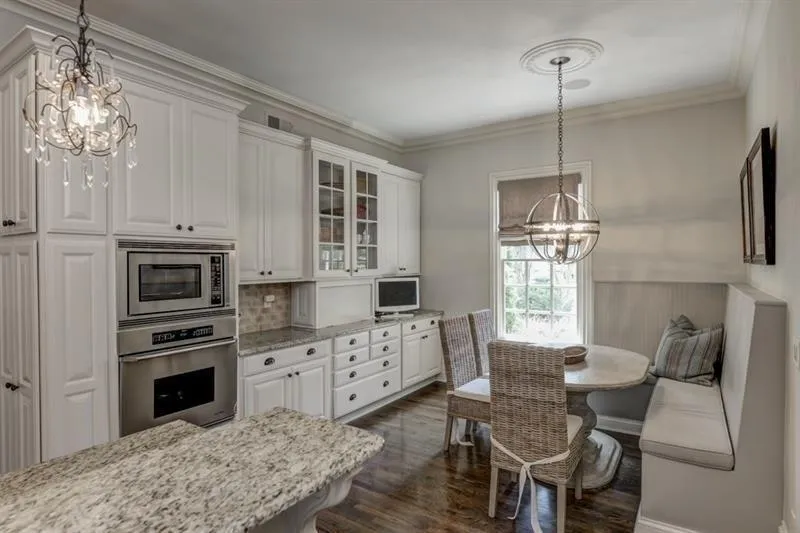 5290 London Drive, Sandy Springs, Georgia 30327, 7 Bedrooms Bedrooms, ,6 BathroomsBathrooms,Residential,Sold,5290 London Drive,6050341