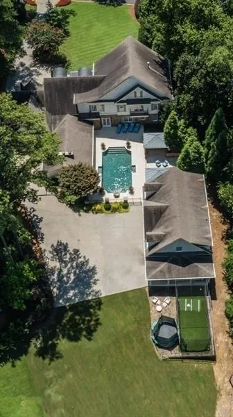 5290 London Drive, Sandy Springs, Georgia 30327, 7 Bedrooms Bedrooms, ,6 BathroomsBathrooms,Residential,Sold,5290 London Drive,6050341