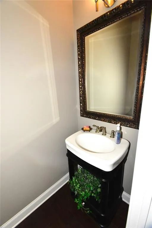 308 Alderwood Lane, Atlanta, Georgia 30328, 3 Bedrooms Bedrooms, ,3 BathroomsBathrooms,Residential,Sold,308 Alderwood Lane,5815952