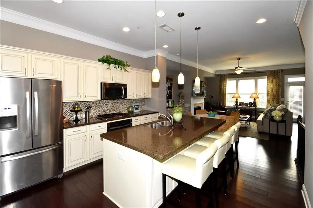 308 Alderwood Lane, Atlanta, Georgia 30328, 3 Bedrooms Bedrooms, ,3 BathroomsBathrooms,Residential,Sold,308 Alderwood Lane,5815952