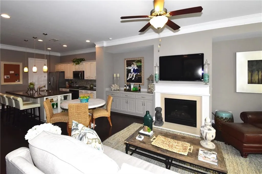 308 Alderwood Lane, Atlanta, Georgia 30328, 3 Bedrooms Bedrooms, ,3 BathroomsBathrooms,Residential,Sold,308 Alderwood Lane,5815952