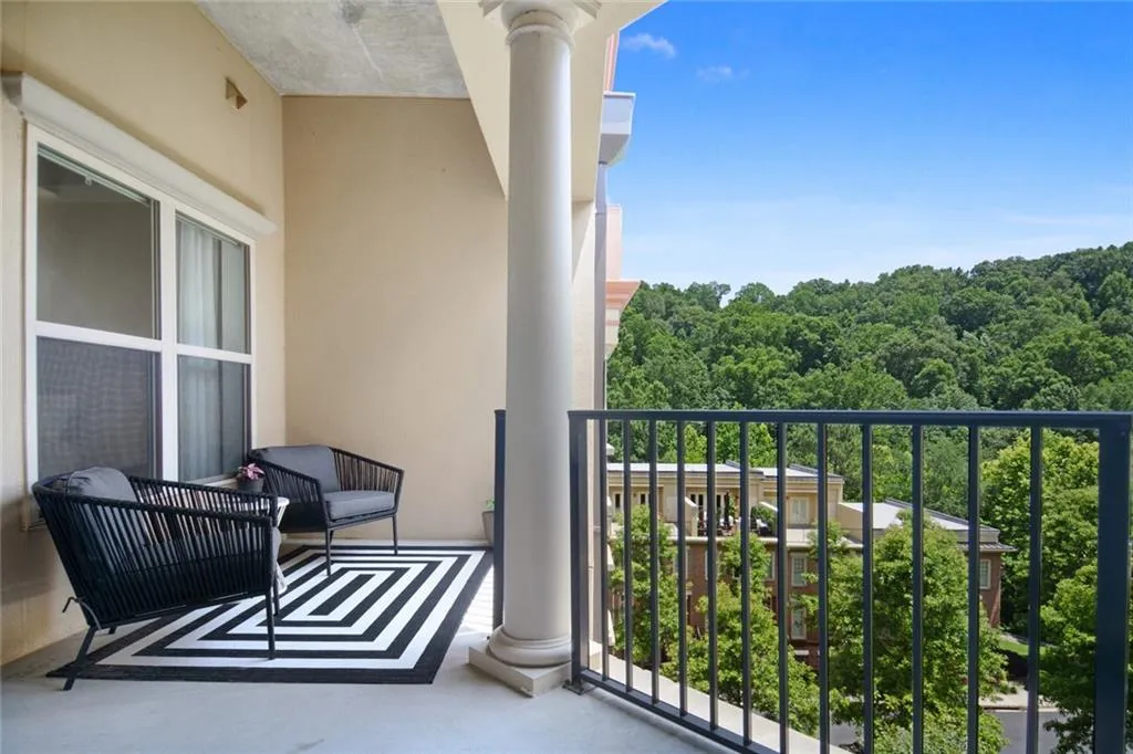 200 River Vista Drive Unit 718, Atlanta, Georgia 30339, 2 Bedrooms Bedrooms, ,2 BathroomsBathrooms,Residential,Sold,200 River Vista Drive Unit 718,6734871