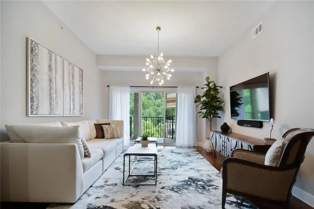 200 River Vista Drive Unit 718, Atlanta, Georgia 30339, 2 Bedrooms Bedrooms, ,2 BathroomsBathrooms,Residential,Sold,200 River Vista Drive Unit 718,6734871