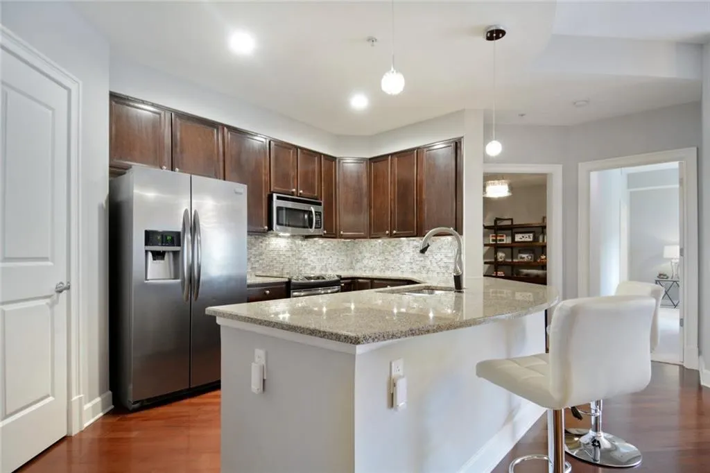 200 River Vista Drive Unit 718, Atlanta, Georgia 30339, 2 Bedrooms Bedrooms, ,2 BathroomsBathrooms,Residential,Sold,200 River Vista Drive Unit 718,6734871