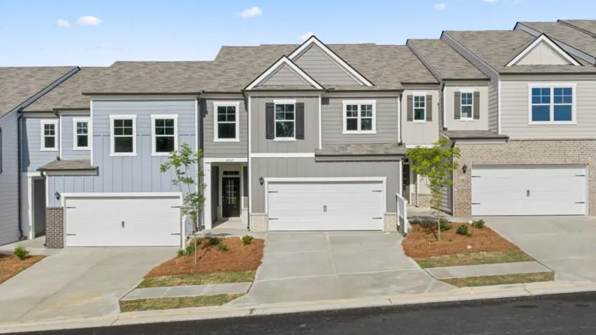 1837 Meadow Green Circle, Gainesville, Georgia 30501