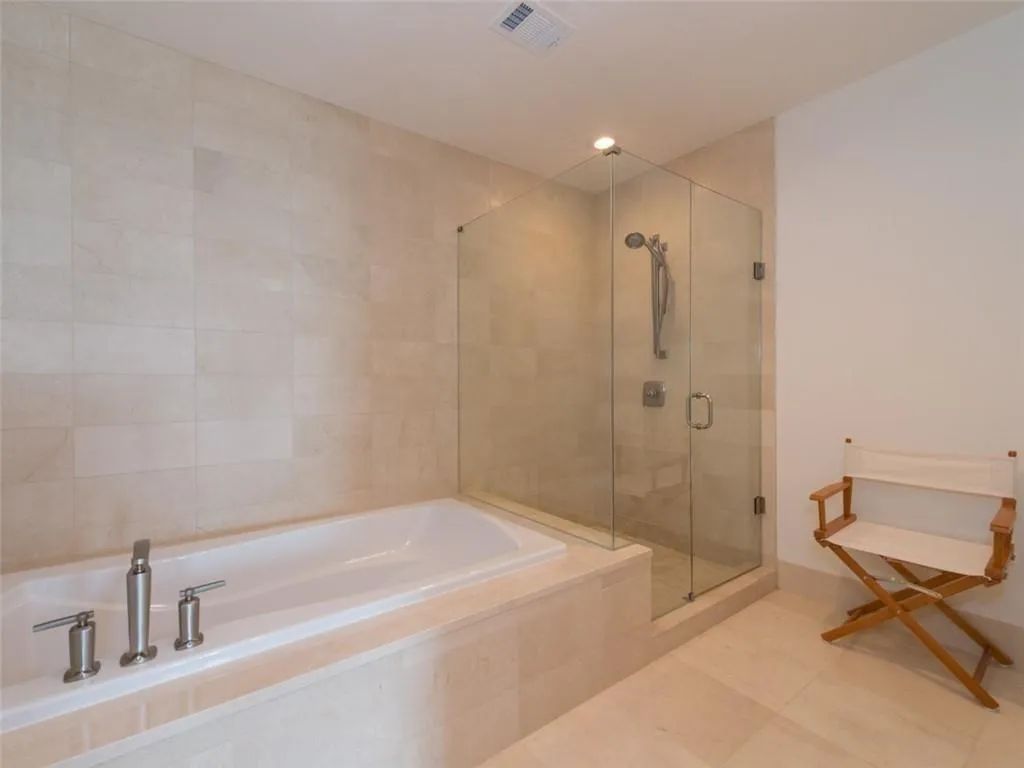 3630 Peachtree Road Ne Unit 2305, Atlanta, Georgia 30326, 2 Bedrooms Bedrooms, ,2 BathroomsBathrooms,Residential,For Sale,3630 Peachtree Road Ne Unit 2305,7627122