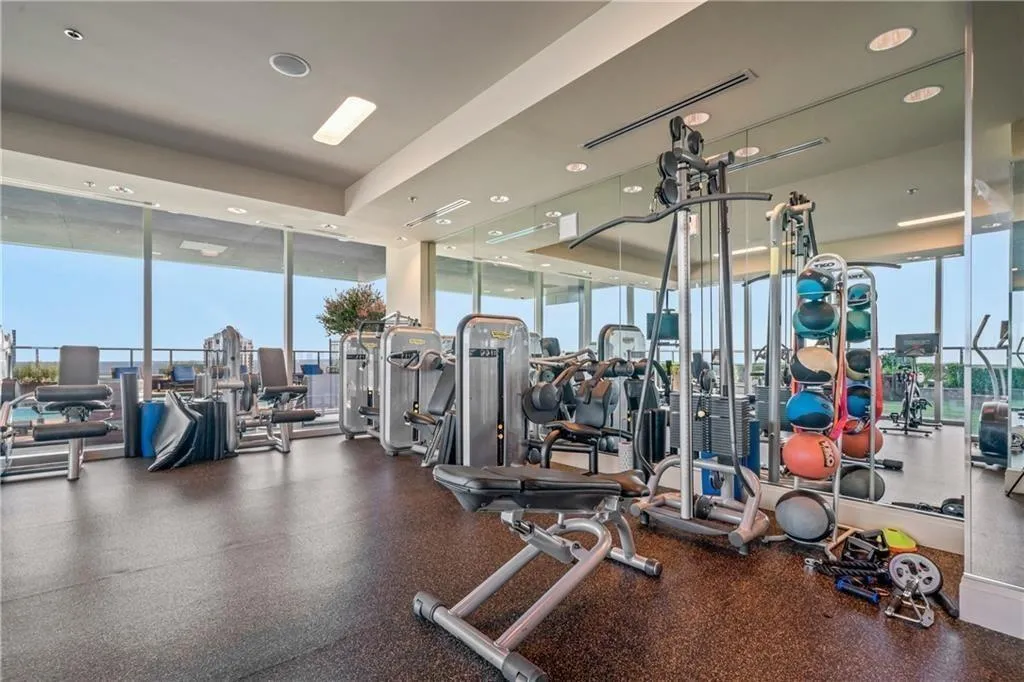 3630 Peachtree Road Ne Unit 2305, Atlanta, Georgia 30326, 2 Bedrooms Bedrooms, ,2 BathroomsBathrooms,Residential,For Sale,3630 Peachtree Road Ne Unit 2305,7627122