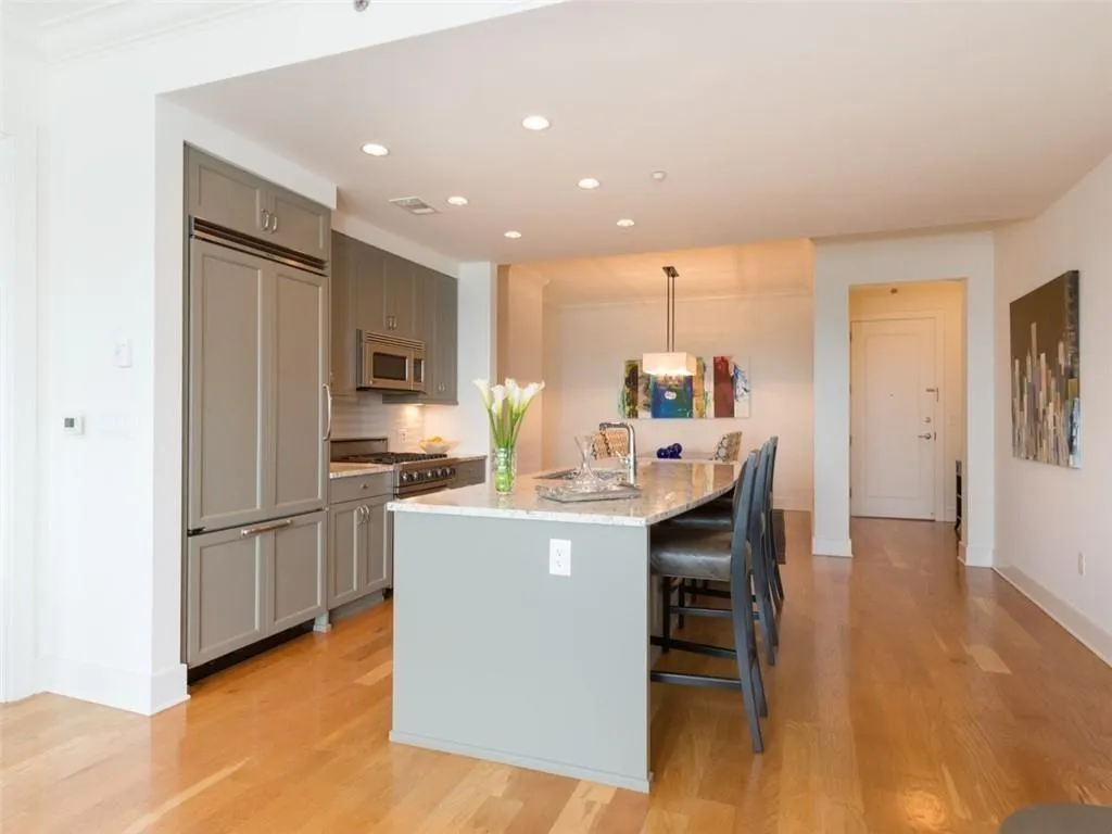 3630 Peachtree Road Ne Unit 2305, Atlanta, Georgia 30326, 2 Bedrooms Bedrooms, ,2 BathroomsBathrooms,Residential,For Sale,3630 Peachtree Road Ne Unit 2305,7627122