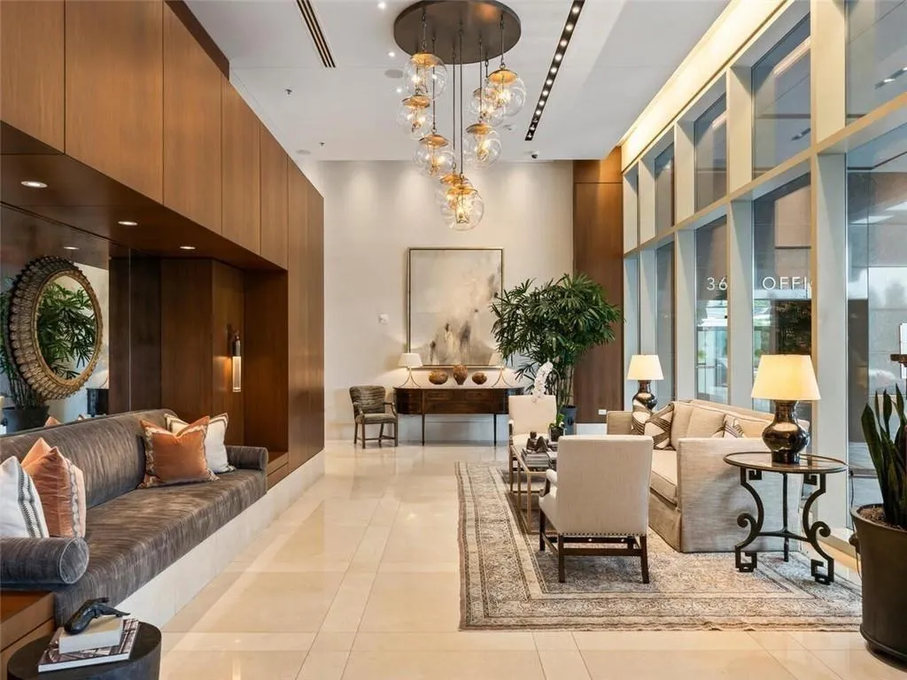 3630 Peachtree Road Ne Unit 2305, Atlanta, Georgia 30326, 2 Bedrooms Bedrooms, ,2 BathroomsBathrooms,Residential,For Sale,3630 Peachtree Road Ne Unit 2305,7627122