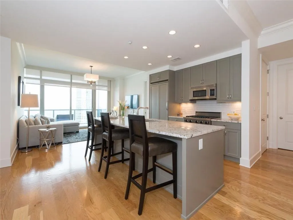 3630 Peachtree Road Ne Unit 2305, Atlanta, Georgia 30326, 2 Bedrooms Bedrooms, ,2 BathroomsBathrooms,Residential,For Sale,3630 Peachtree Road Ne Unit 2305,7627122