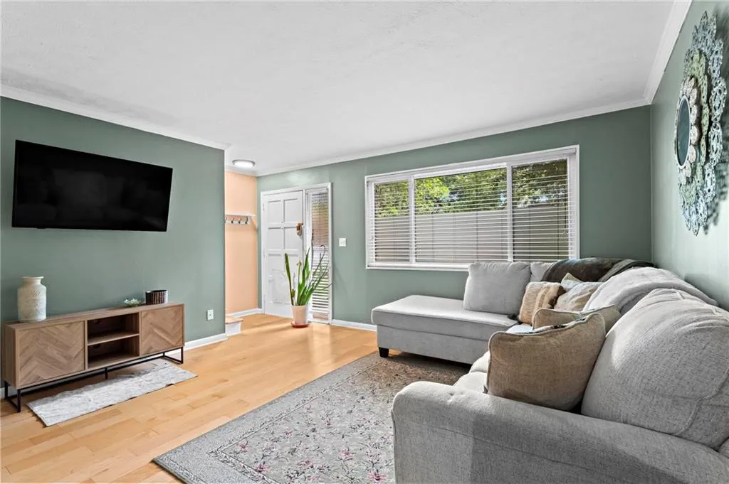 100 Biscayne Drive Nw Unit A3, Atlanta, Georgia 30309, 2 Bedrooms Bedrooms, ,1 BathroomBathrooms,Residential,For Sale,100 Biscayne Drive Nw Unit A3,7638831