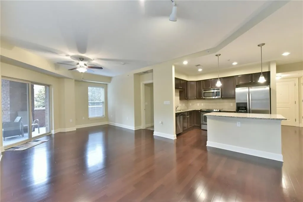 200 River Vista Drive Unit 306, Atlanta, Georgia 30339, 2 Bedrooms Bedrooms, ,2 BathroomsBathrooms,Residential,Sold,200 River Vista Drive Unit 306,5876743