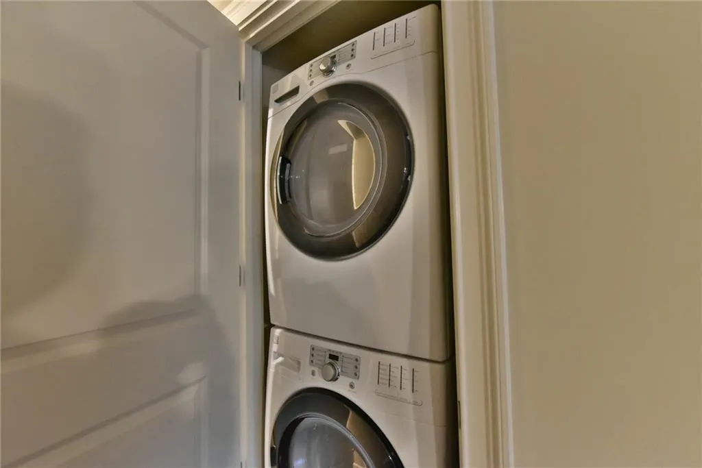 200 River Vista Drive Unit 306, Atlanta, Georgia 30339, 2 Bedrooms Bedrooms, ,2 BathroomsBathrooms,Residential,Sold,200 River Vista Drive Unit 306,5876743