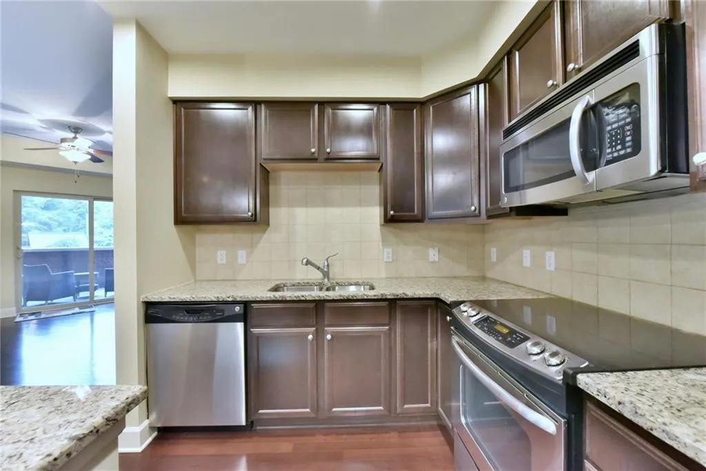 200 River Vista Drive Unit 306, Atlanta, Georgia 30339, 2 Bedrooms Bedrooms, ,2 BathroomsBathrooms,Residential,Sold,200 River Vista Drive Unit 306,5876743