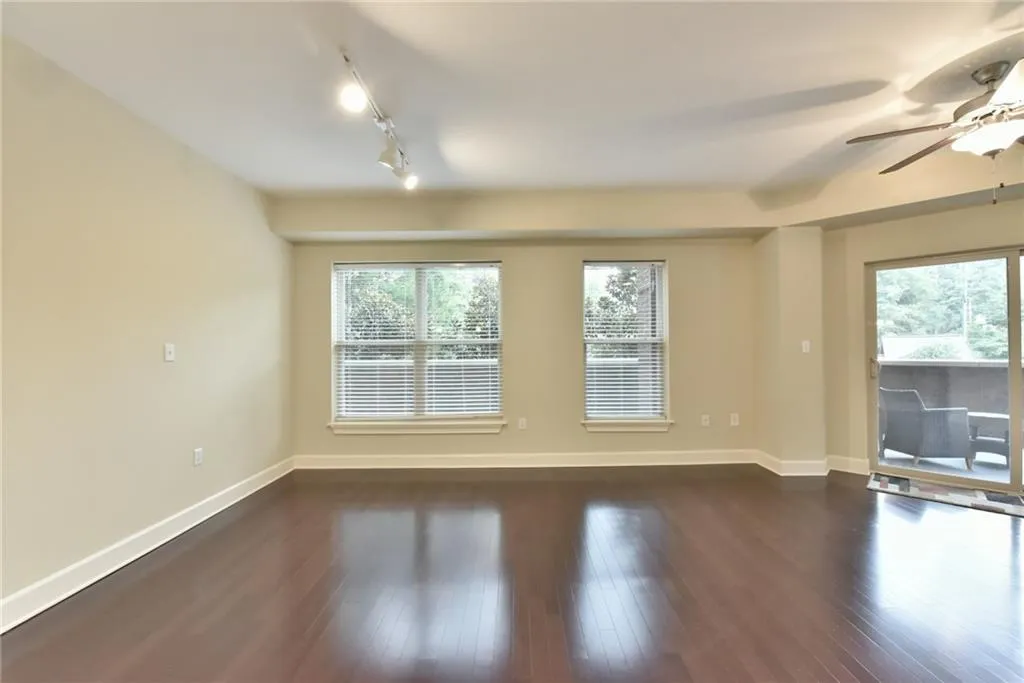 200 River Vista Drive Unit 306, Atlanta, Georgia 30339, 2 Bedrooms Bedrooms, ,2 BathroomsBathrooms,Residential,Sold,200 River Vista Drive Unit 306,5876743