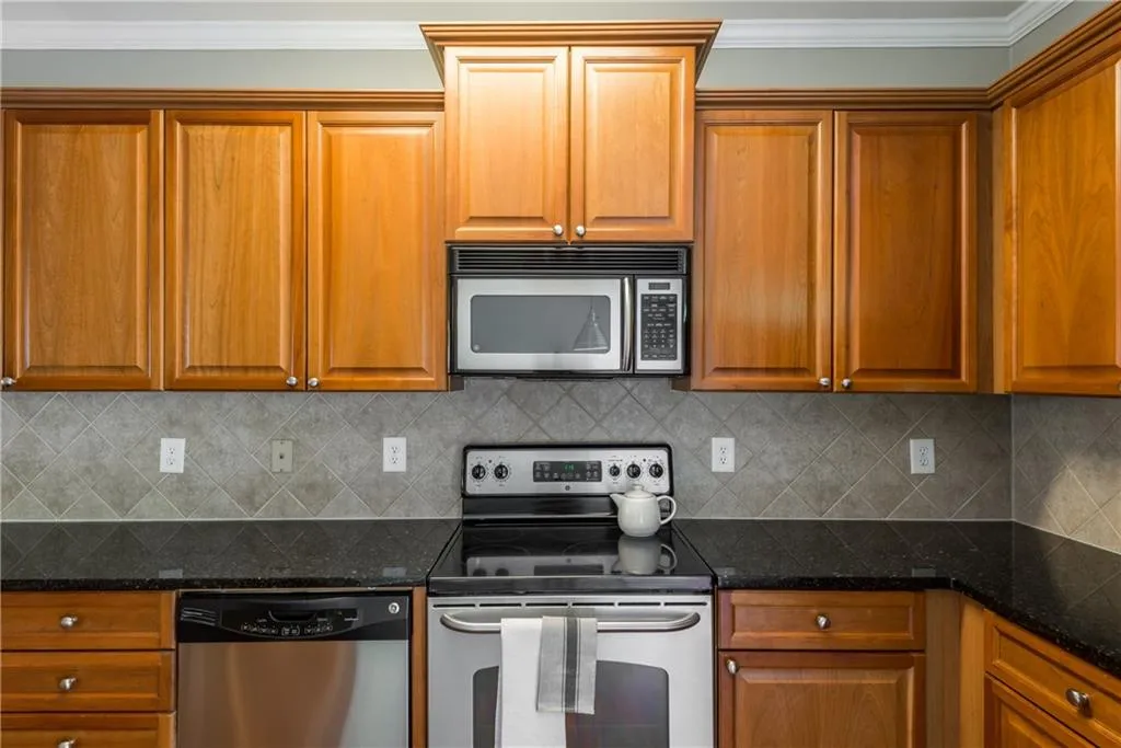 1256 Liberty Parkway Nw, Atlanta, Georgia 30318, 2 Bedrooms Bedrooms, ,2 BathroomsBathrooms,Residential,Sold,1256 Liberty Parkway Nw,5884935