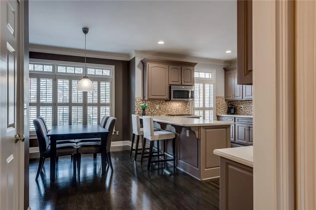 925 Roberts Landing Cove, Sandy Springs, Georgia 30350, 4 Bedrooms Bedrooms, ,3 BathroomsBathrooms,Residential,Sold,925 Roberts Landing Cove,5945402
